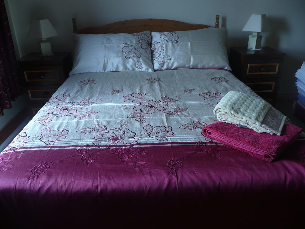 The Three Arches Bed & Breakfast Louisburgh Room photo