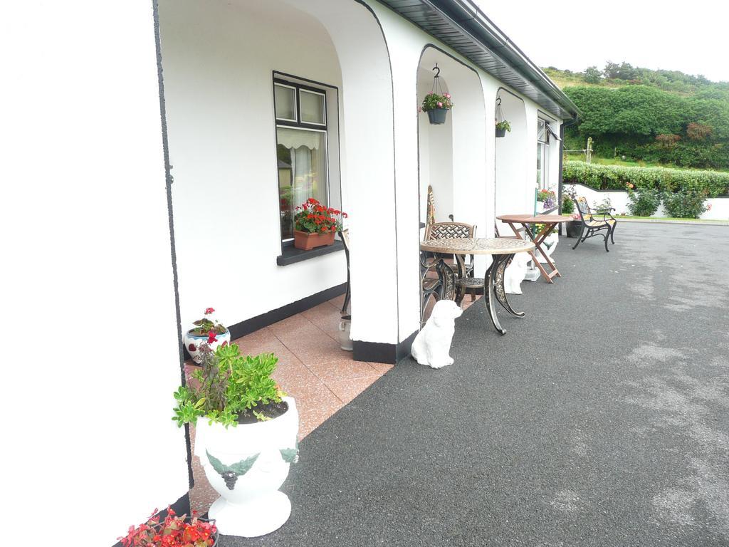 The Three Arches Bed & Breakfast Louisburgh Exterior photo