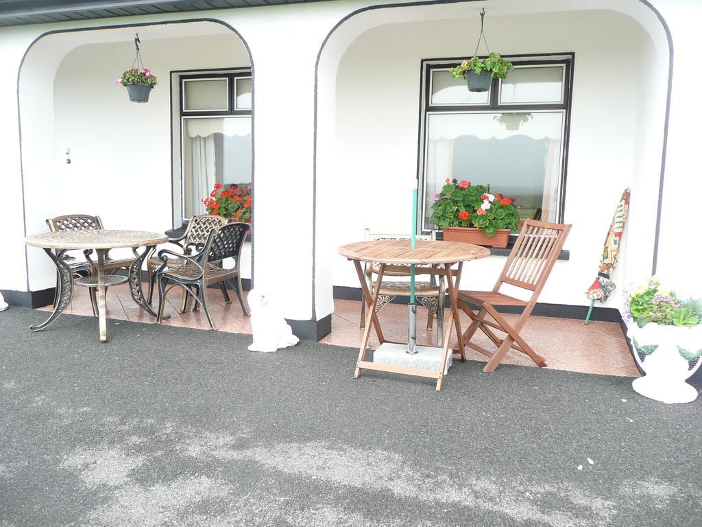 The Three Arches Bed & Breakfast Louisburgh Exterior photo